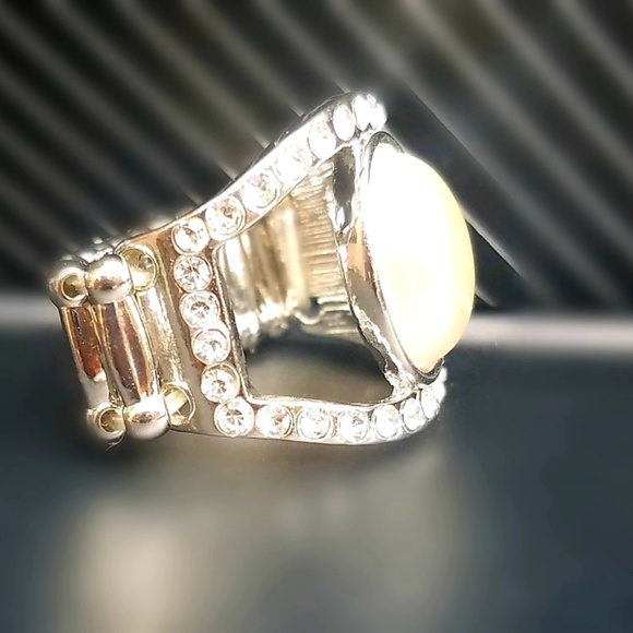 Ring - Picture 2 of 2